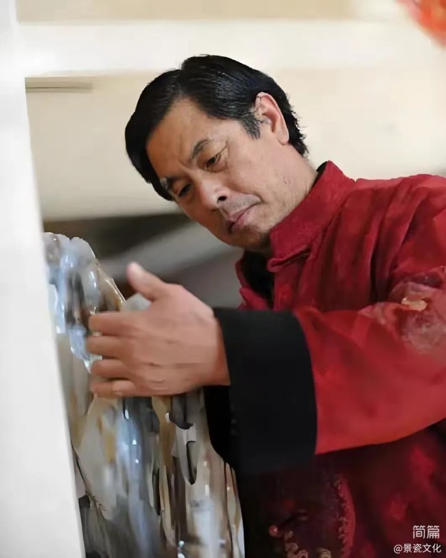 融汉风于笔意，铸雄骨于墨章——众家评说王阔海的新汉画艺术