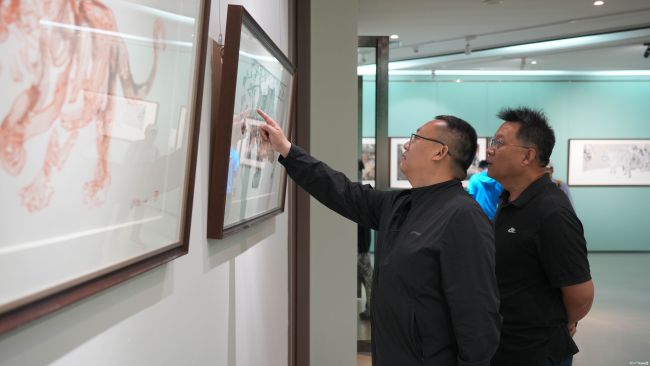 “山君气度——刘扬画虎作品展”昨日在济南隆重开幕