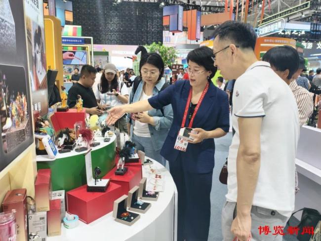 数智赋能,齐品焕新!淄博多元文化精品亮相深圳文博会