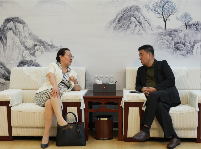 山东力明科技职业学院与美国纽约健康职业学院昨日举行国际合作签约仪式