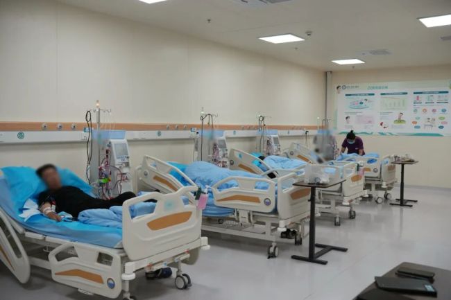 90岁 · 4小时 · 零中断|银丰医院超纯透析让患者治疗不再“被迫暂停”