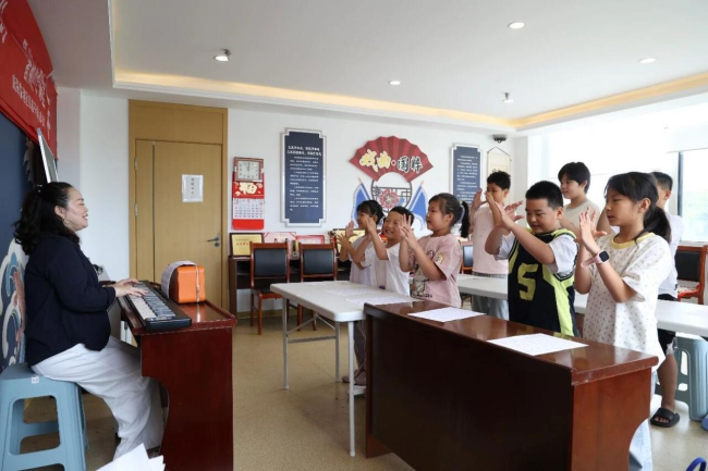 威海临港区:缤纷暑假暖童心!“家门口”乐享公益文化大餐