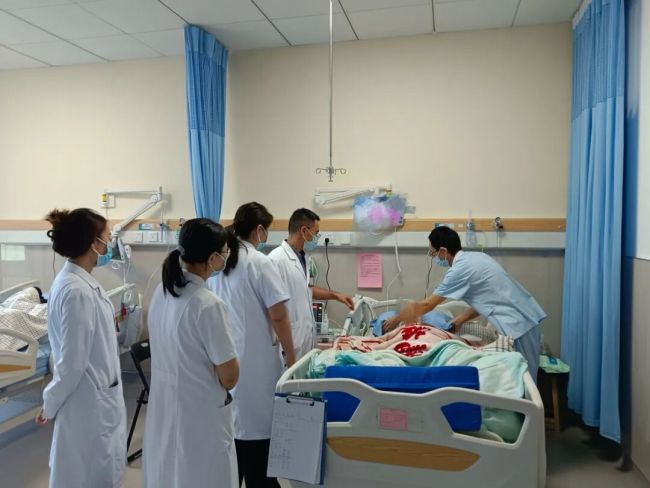 垂直医养模式在银丰颐养中心具象化——一家3口陆续入住，楼上安居养老，楼下银丰（济南）医院就医