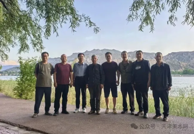 画笔定格藏乡烟火——吴长江、于小冬一行走进青海海东化隆回族自治县开展采风写生活动