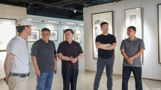 至简之处,气象万千 | 名家探访“大道至简——全国山水画名家邀请展”④