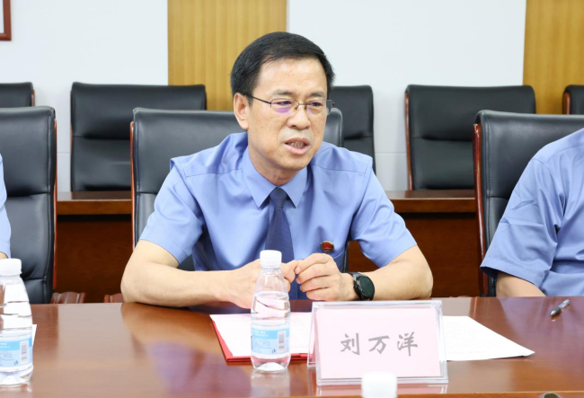 开学倒计时!威海经开区法治副校长正式“上岗”