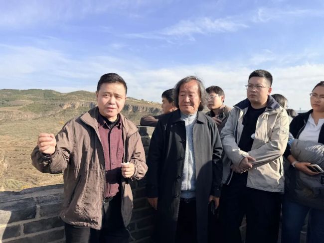 庞茂琨、陆庆龙领衔呼和浩特老牛湾写生，赋能内蒙古师范大学美术学院美术硕博人才培养