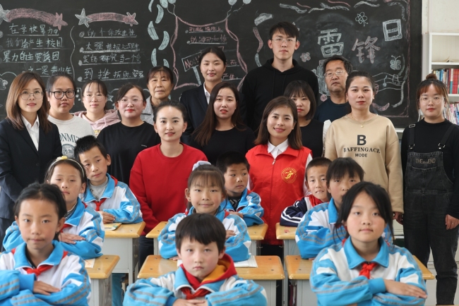 “柳青情”志愿服务队到学校宣讲党的二十大精神