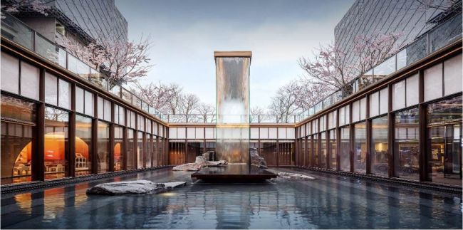 龙湖·高新·青云阙十米飞瀑实拍图