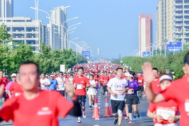 2023延安新区红色半程马拉松赛精彩举行