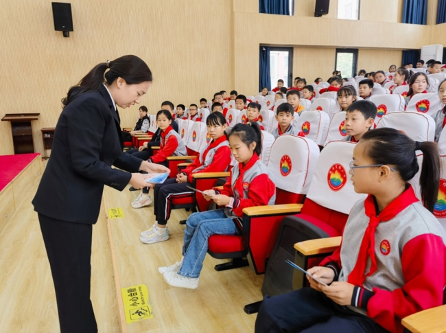 延安宝塔法院：能动司法写好诉源治理“大文章”