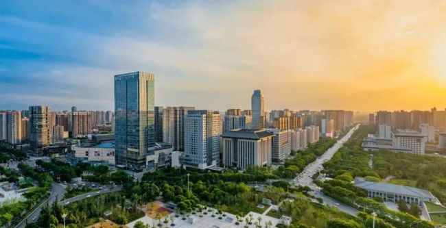 经开车企“组团出击” 闪耀2023中国智博会！