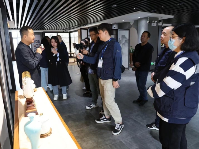 你听，千年耀州窑发出了新声音