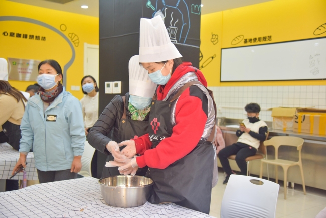 活动多彩体验无碍——残健青年共享精彩人生