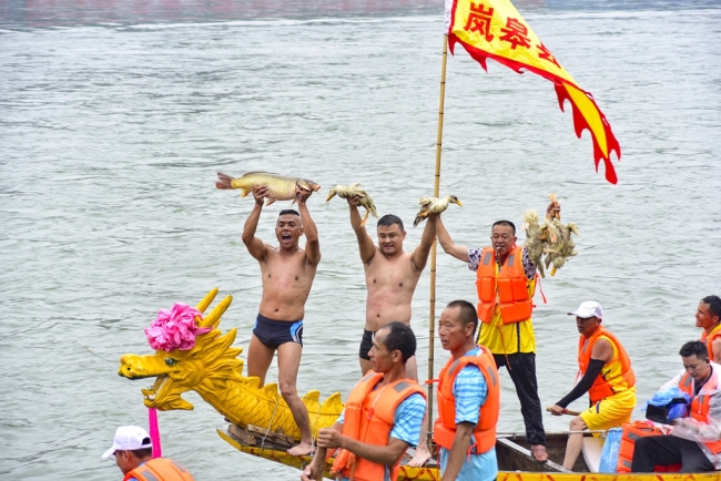 官宣！“中国红 红西凤”杯第二十四届安康汉江龙舟节主题开幕式定档6月9日