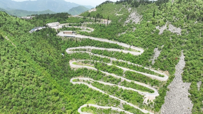 太白山—红河谷百辆坦克汽车穿越活动开启 车迷齐聚感受速度与激情