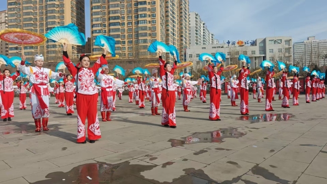 煤海劲旅舞新春，神东秧歌绽芳华