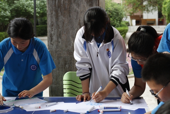 西安工业大学附属中学举办“心光闪烁·乐享青春”心理游园会