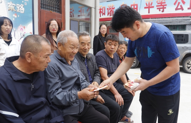 陕西府谷：“微实事”托起“大民生”