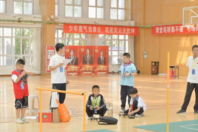 靖边少年“飞”向荣耀：航模赛斩获多项大奖