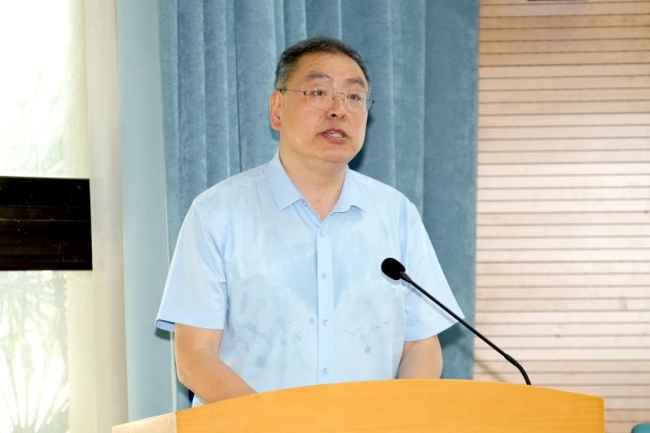 校长程书强致欢迎词
