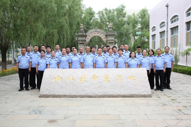 踏寻红色足迹 凝聚奋进力量——绥德法院法警队开展主题党日活动