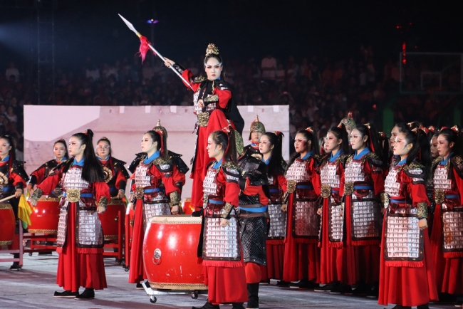 陕西神木杨家鼓：以鼓汇神 以赛聚力