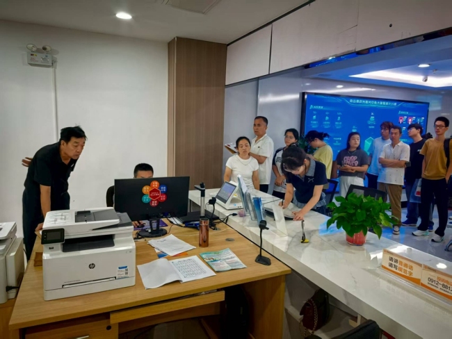 陕西府谷县：政务服务有温度 助学贷款暖人心