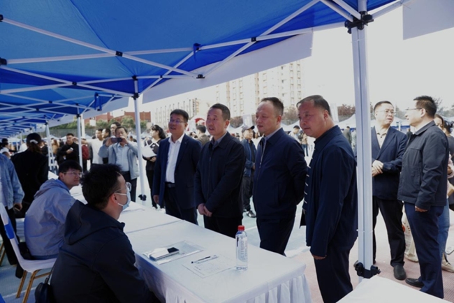 眉县2025年就业政策宣传月暨“金秋招聘月”正式启动