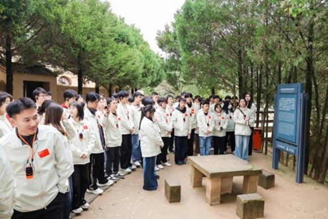 西安交通工程学院700名师生赴延安开展“到延安去”•三秦学子圣地行实践教育活动