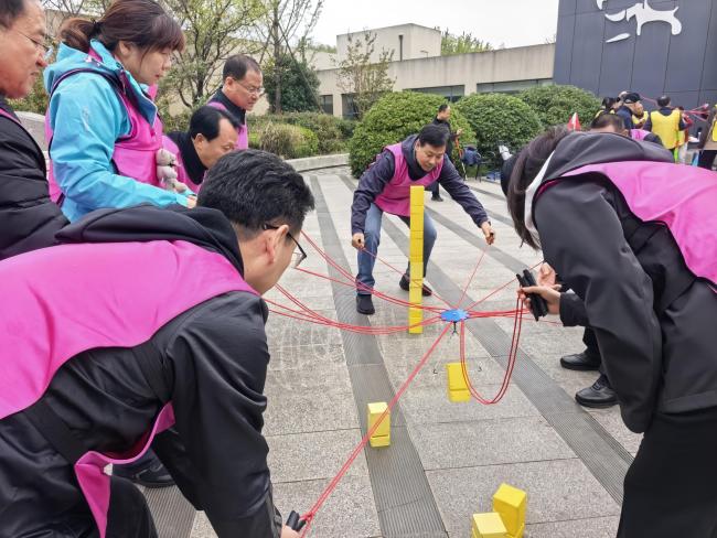 陕西省委党校学员一部成功组织2025年秋季学期进修班学员开展户外实践拓展训练