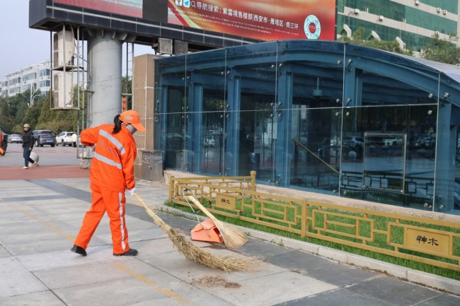 陕西神木:橙衣织就洁净网 匠心守护“高颜值”市容
