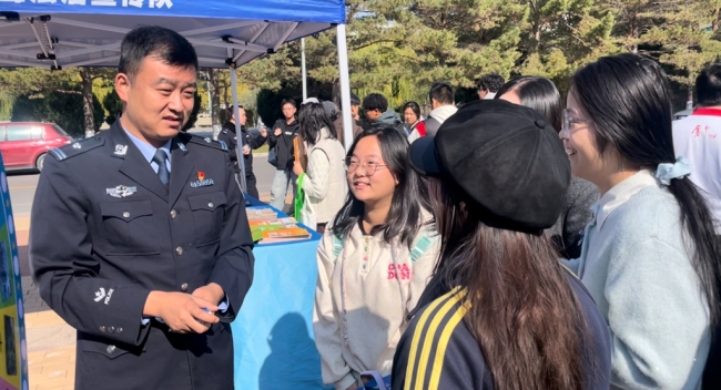 “绿色无毒 法润三秦”禁毒法治宣传教育百场行陕北专场在榆林学院举行