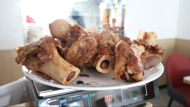 陕西府谷:从“养殖场”到“餐桌”,产业链通了