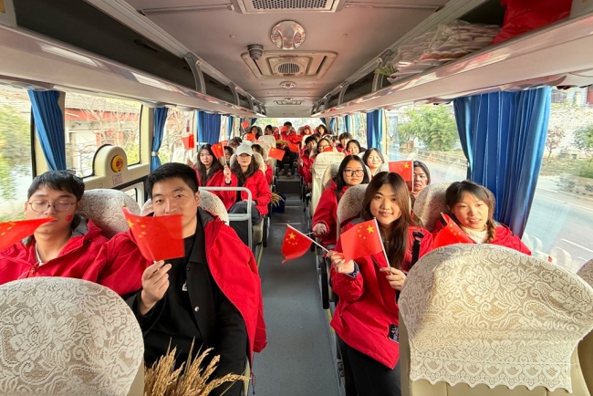 西安建筑科技大学华清学院：走出教室，触摸稻田