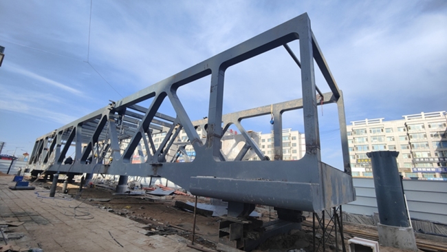 神木市龙华府过街天桥项目正在有序推进