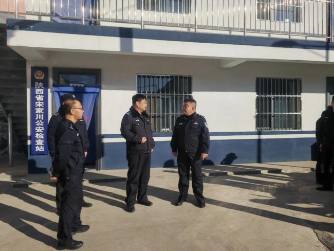 榆林市吴堡县公安局政委张帆走访调研各部门工作