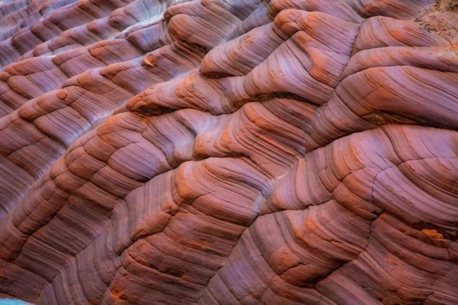 陕西靖边波浪谷获评“中国最美丹霞”彰显陕北自然人文魅力