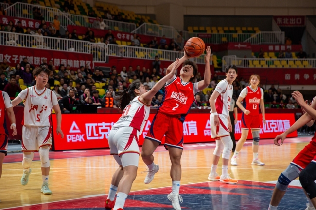 WCBA常规赛:陕北篮球热潮起!陕西榆林天泽主场首战展风采