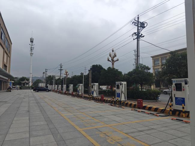 眉县常兴镇充电桩建设惠及近400款新能源车