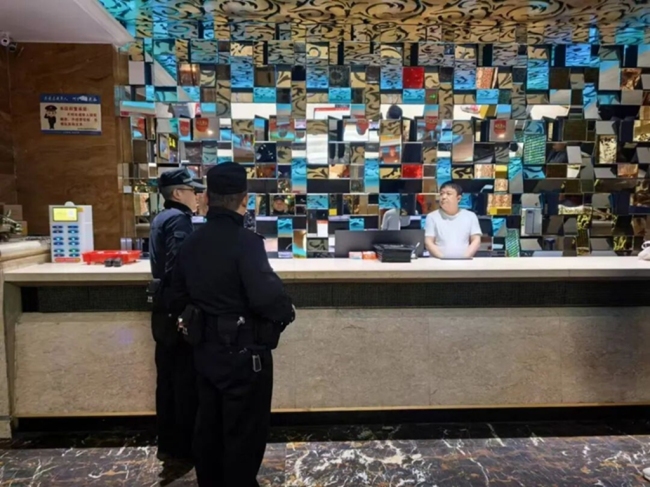 府谷公安:“防、打、暖”三重密码筑牢平安基石