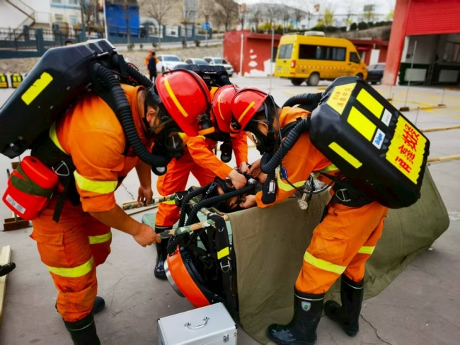 神南救护大队:强化队伍管理 打好“百日安全”攻坚战