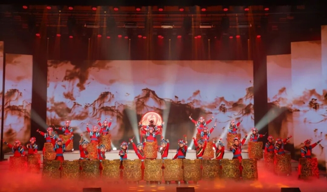 开场《忠勇杨家鼓》