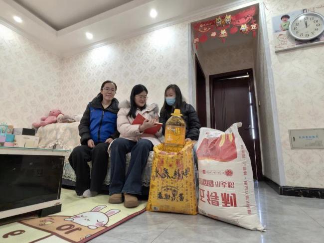 神木市西沙街道聚福社区开展“五级五长”新春走访慰问活动