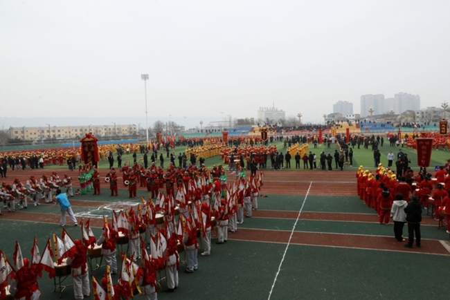 “马跃新春擂金鼓 眉承古韵展风华”眉县2026年元宵节锣鼓大赛成功举办