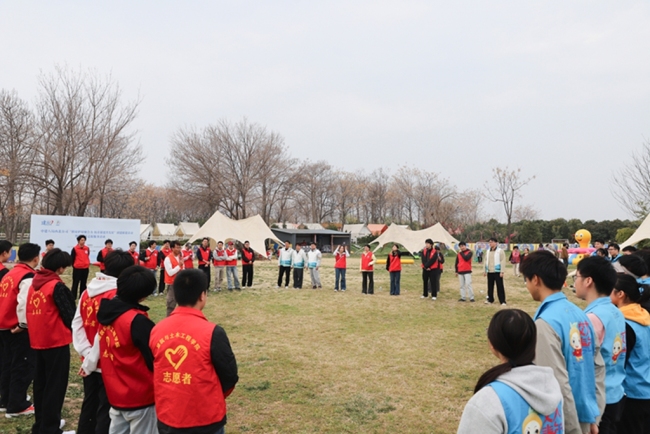 中建八局西北公司联合四所高校开展植树节志愿服务暨团建联建活动