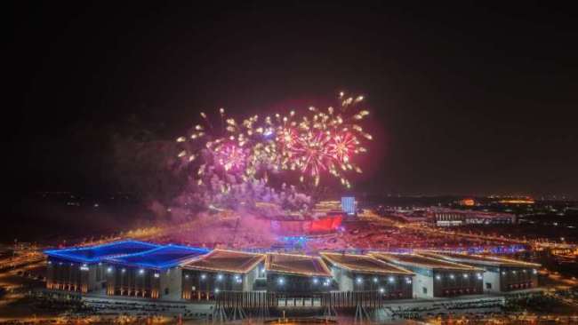 陕西榆林古城老街：非遗焕彩年味足 文旅融合乐新春