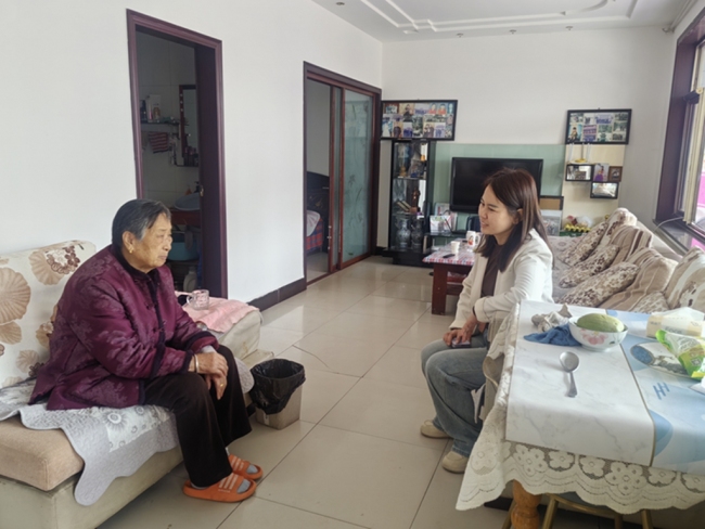 靖边县龙山路社区：细听民声办实事