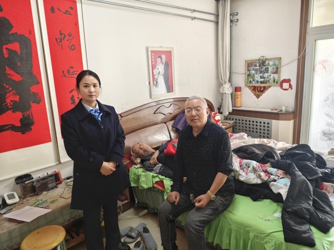 建行宝鸡凤翔区支行暖心上门服务 金融温情浸润人心