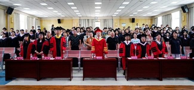 西安工商学院人文学院举行2026届学生毕业典礼暨学位授予仪式